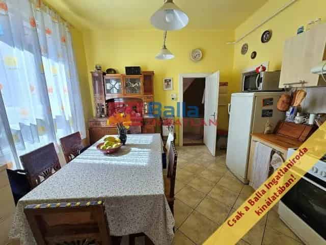 Dunakeszi , Attila utca