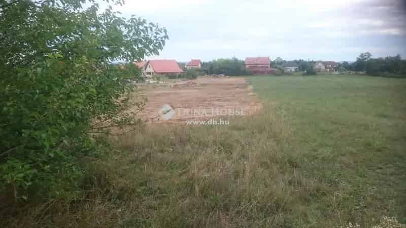 Telek Eladó , Zánka, Dunántúl