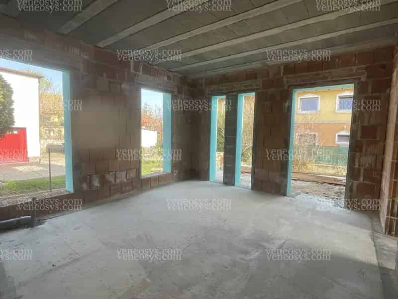 ÚJÉPÍTÉSŰ lakàs, ÈRD FREKVENTÁLT RÉSZÉN!