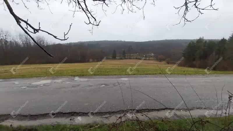 6000 m2-es Telek Eladó Hegyhátszentjakabon