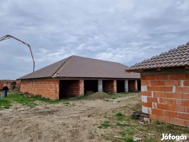 Eladó 18 nm-es Új építésű Garázs Gyula - Gyula, Garázs - Jófogás Ingatlan