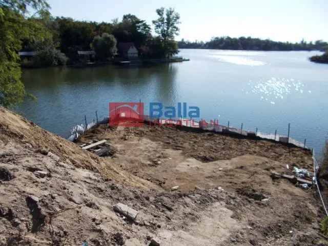 Szigetszentmiklos Kavicsos to 262 nm telek elado