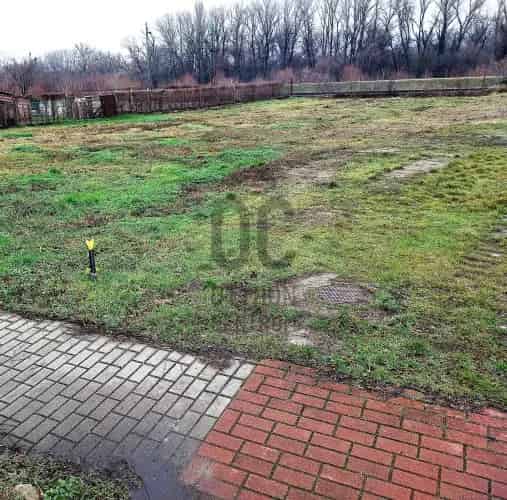 Komáromi eladó telek, T035008