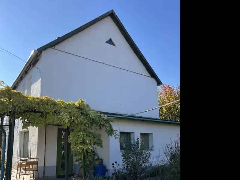 Ház Kiadó , Balatonalmádi járás, Dunántúl