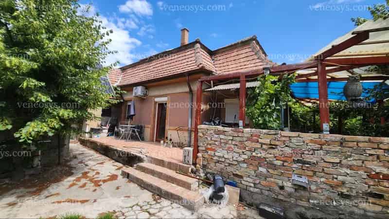 Eladó családi ház Kiskunlacházán 1380m2-es telken