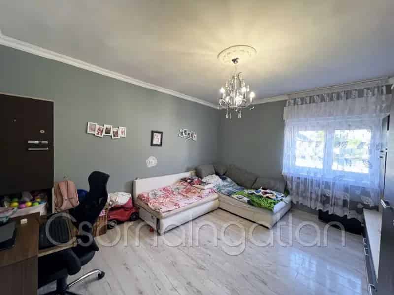 70 m2-es felujitott csaldi haz Enesen
