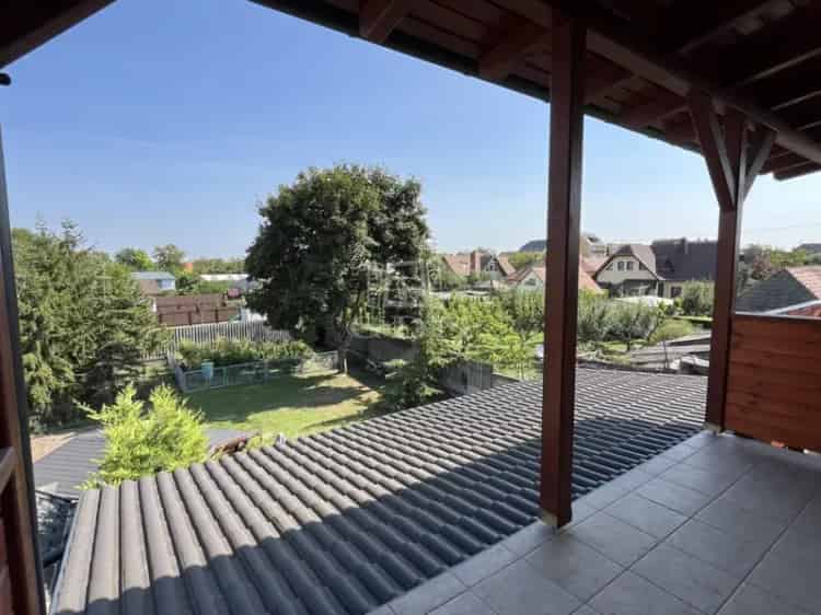 Ház Kiadó , Dunaharaszti, Közép-Magyarország