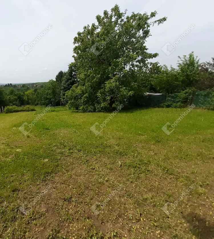 Eladó nyaraló Nagykanizsán 5786 m2-es telekkel