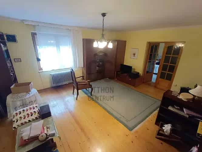 Eladó házrész Kelenföldön 100m2 3 szoba