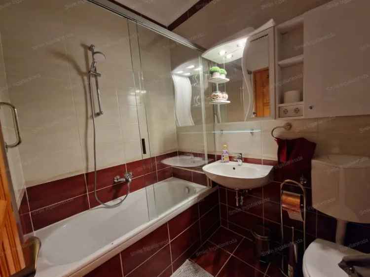 Nyíregyháza Belváros 50m2-es Bútorozott 1 1 Szobás Lakás Kiadó