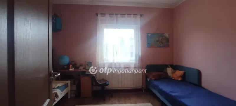 Ház Kiadó , Szigetszentmiklósi járás, Közép-Magyarország