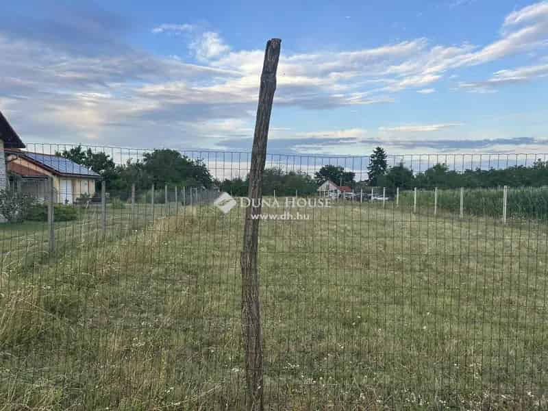 Telek Eladó , Nagykozár, Dunántúl