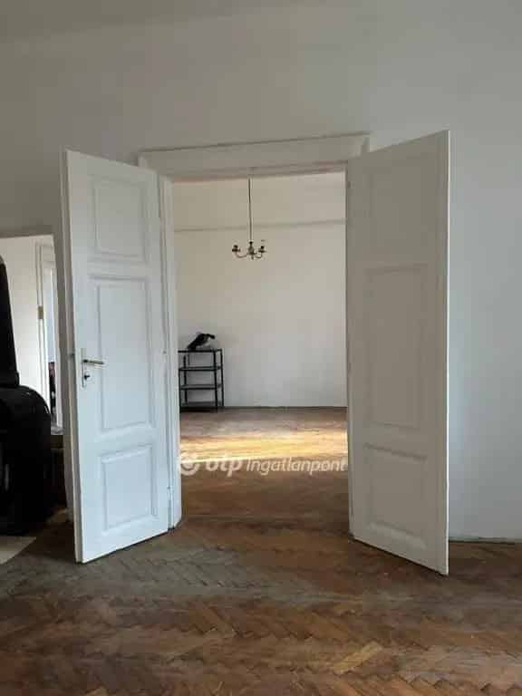 Ház Kiadó , Budapest, Közép-Magyarország