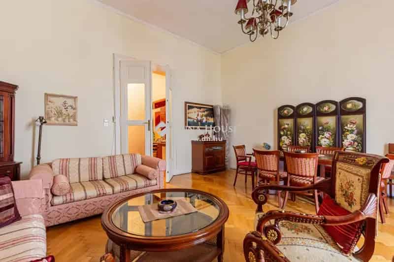 Ház Kiadó , Budapest, Közép-Magyarország