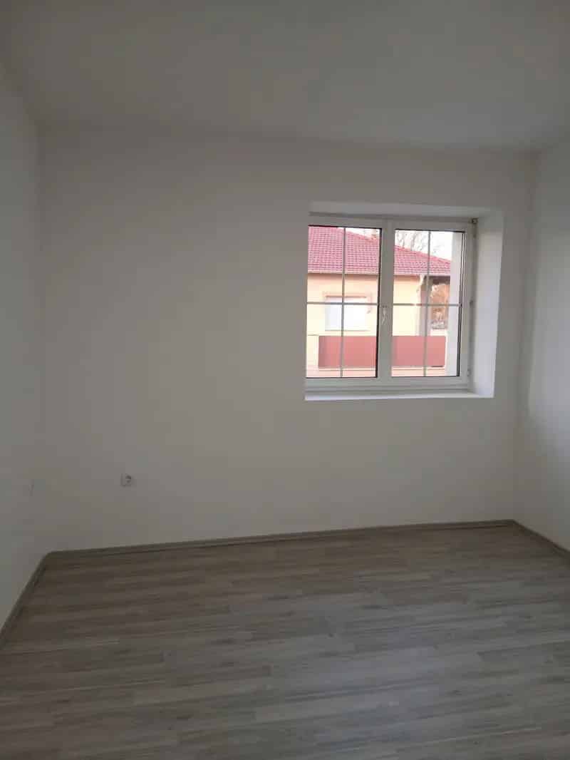 Ház Kiadó , Pásztói járás, Alföld és Észak