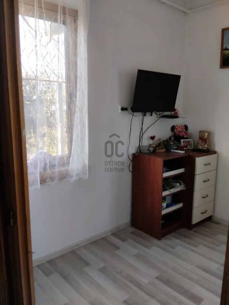 Ház Kiadó , Ceglédi járás, Közép-Magyarország