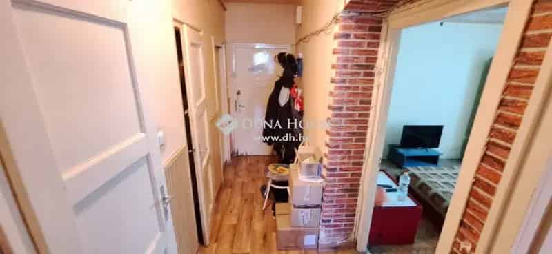 Lakás Eladó , Komló, Dunántúl