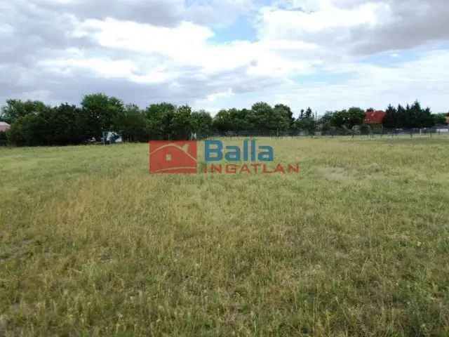 Tököl Telek Eladó 816 m² Befektetésre Ideális