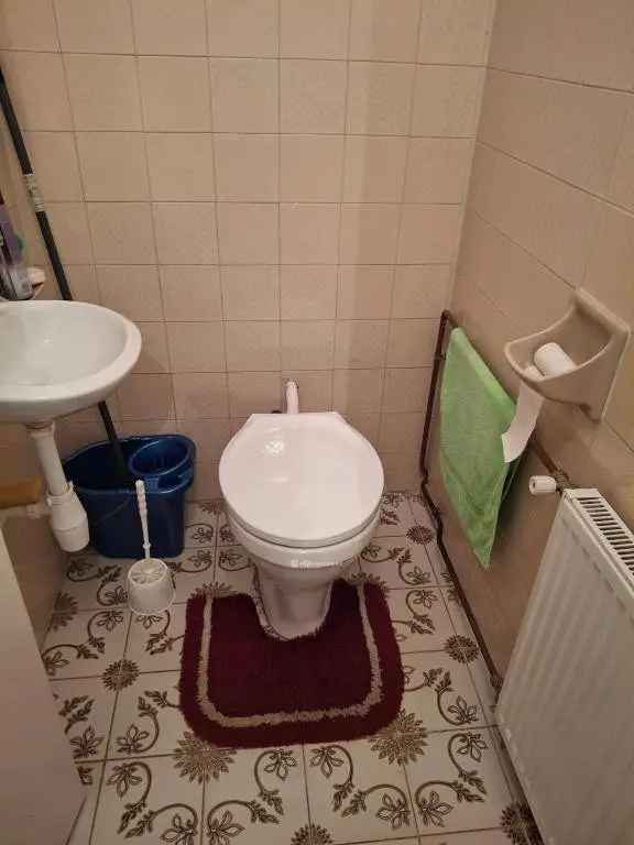 Ház Kiadó , Budapest, Közép-Magyarország