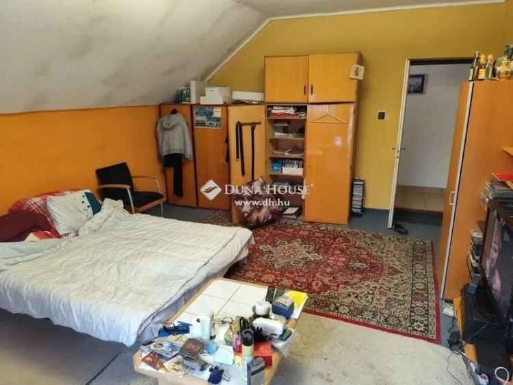 Ház Kiadó , Budapest, Közép-Magyarország