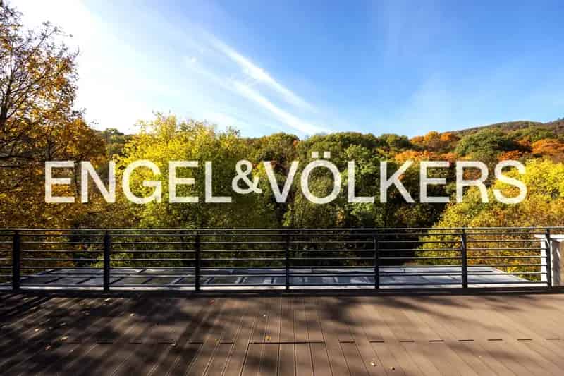 Kivételes luxuslakás a természet ölelésében