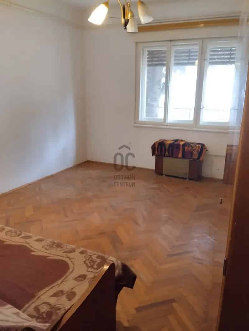 Ház Kiadó , Ceglédi járás, Közép-Magyarország