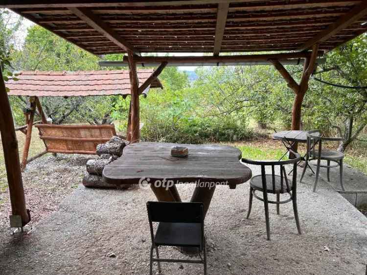 Egri Almár 1352 m2-es Telek Elado Faházzal Panorámával