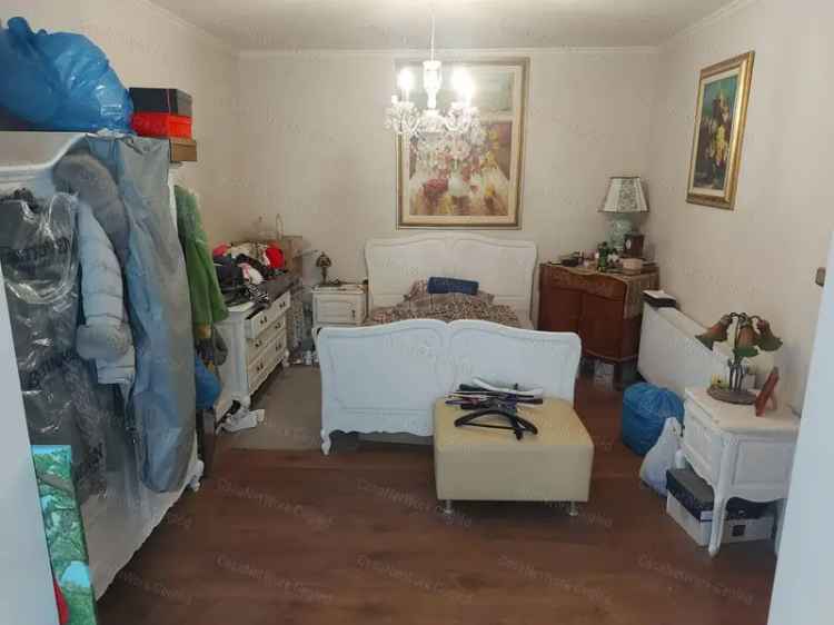 Ház Kiadó , Ceglédi járás, Közép-Magyarország