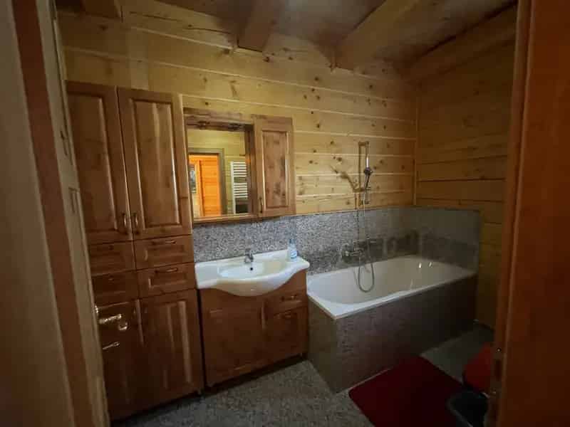 Ház Kiadó , Szombathelyi járás, Dunántúl