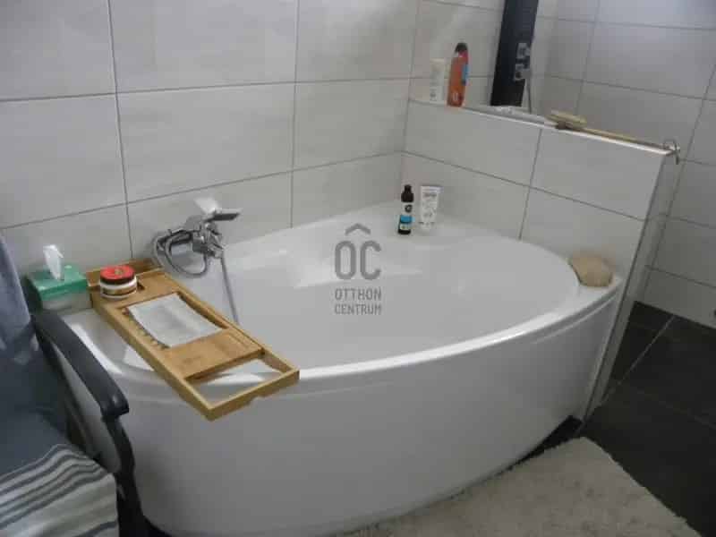 Ház Kiadó , Mohácsi járás, Dunántúl