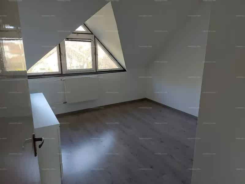 Siófokon 3 apartman lakásra osztható kiadásra ideális sorházi lakás