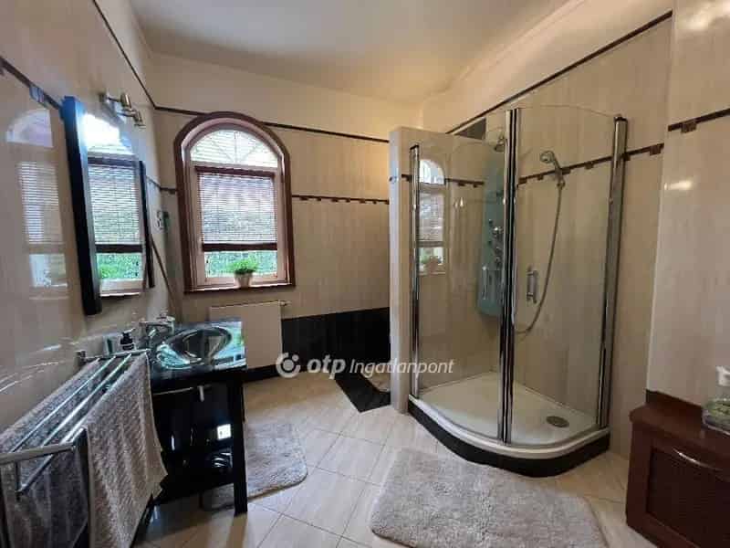 Ház Kiadó , Budapest, Közép-Magyarország