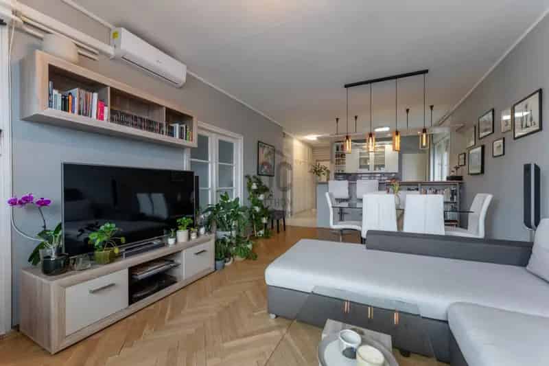 Lakás Kiadó , Budapest, Közép-Magyarország