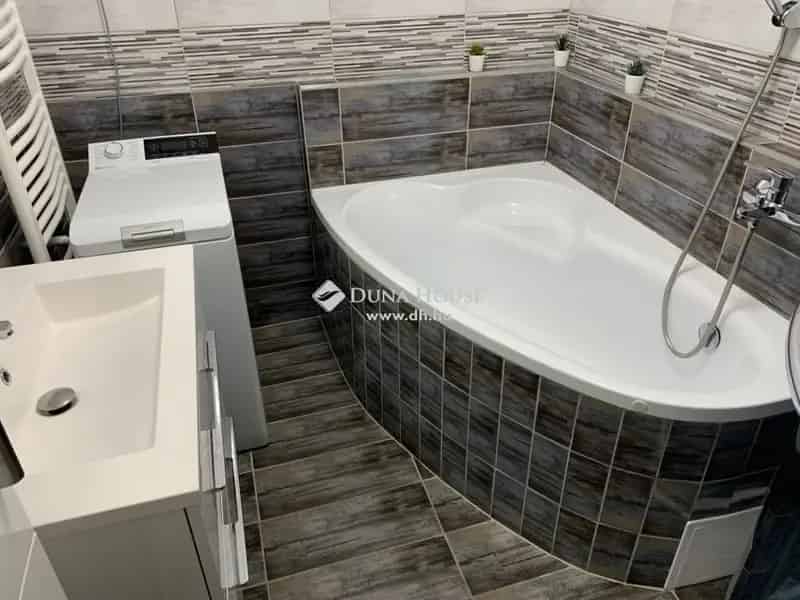 Cered - 185 m2-es családi ház eladó