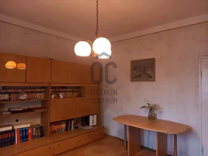Pápai eladó családi ház, H483794