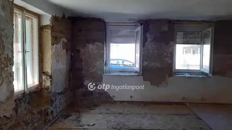 Ház Kiadó , Komlói járás, Dunántúl