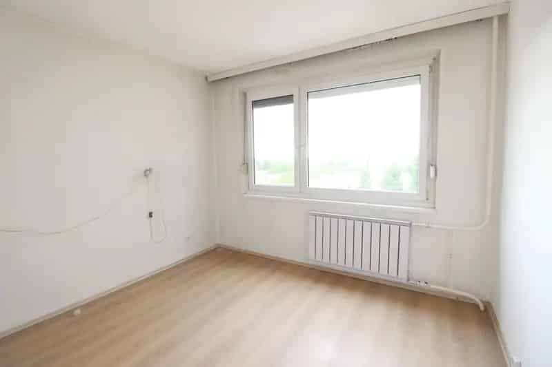 Győr Adyváros Panellakás eladó - 55m2 - 2 szoba - Erkély - Klíma