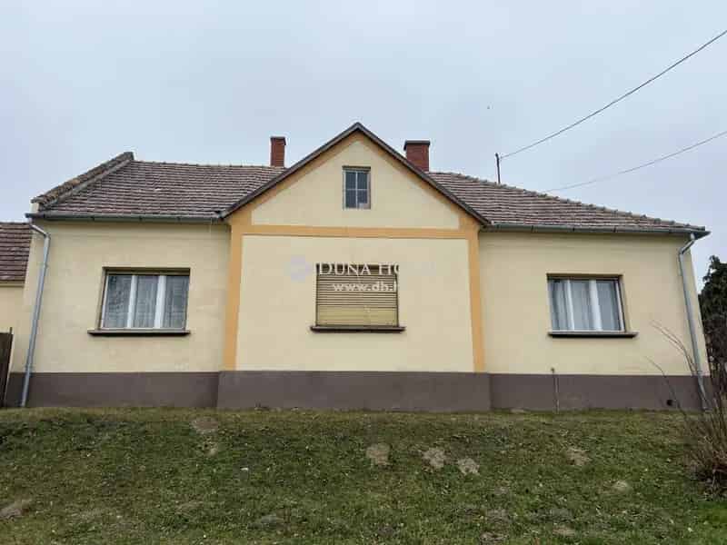 Ház Eladó , Bakonyszentlászló, Dunántúl