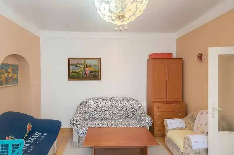 Ház Kiadó , Budapest, Közép-Magyarország