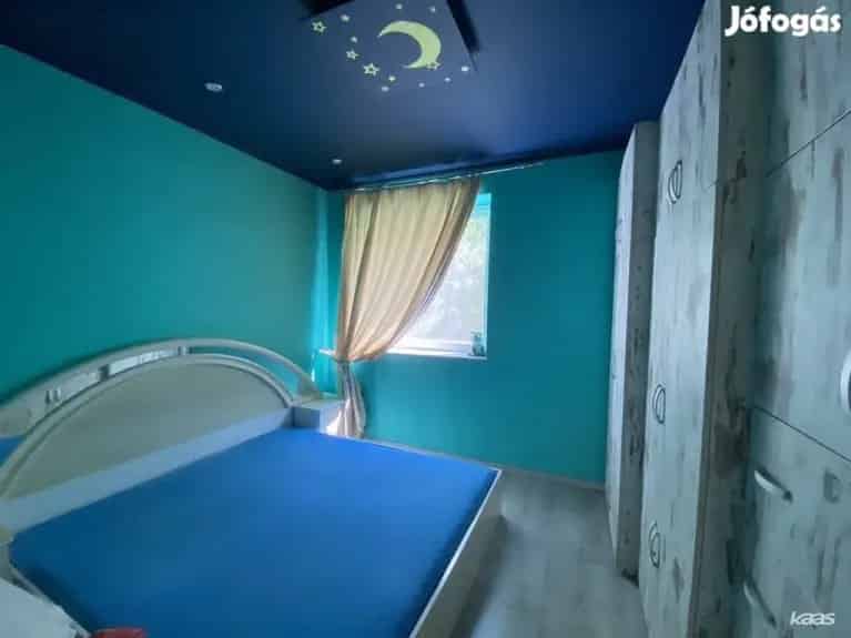 180 m2-es 7 szobás belvárosi tégla lakás eladó