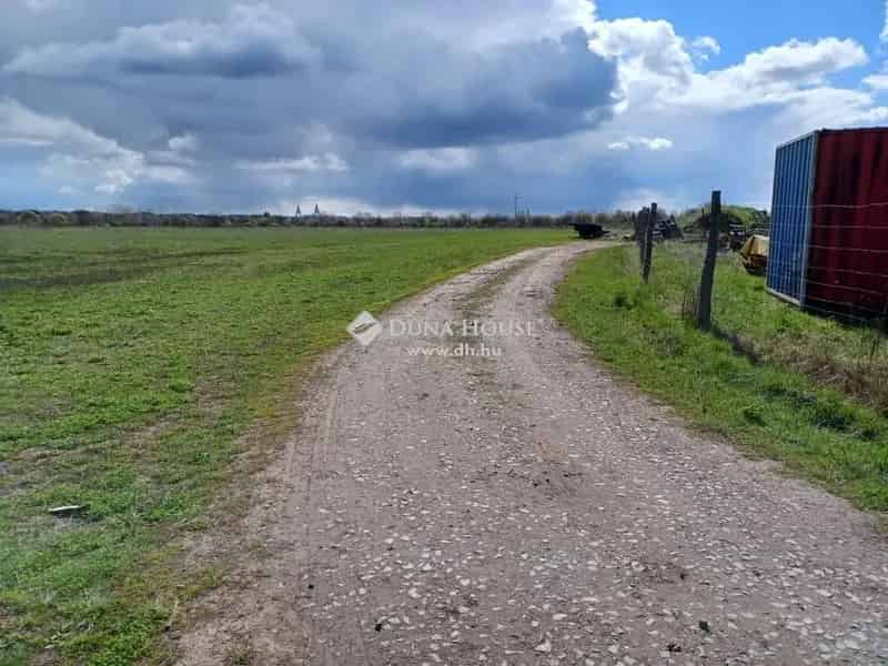 Telek Kiadó , Szentendrei járás, Közép-Magyarország