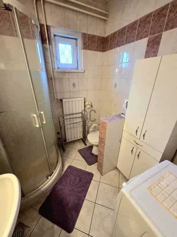 Ház Kiadó , Budapest, Közép-Magyarország