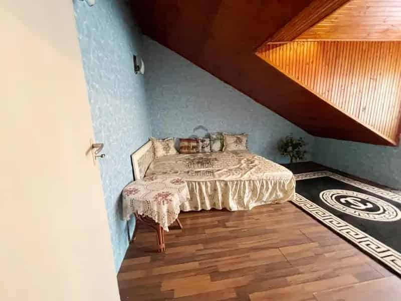 Ház Kiadó , Budapest, Közép-Magyarország
