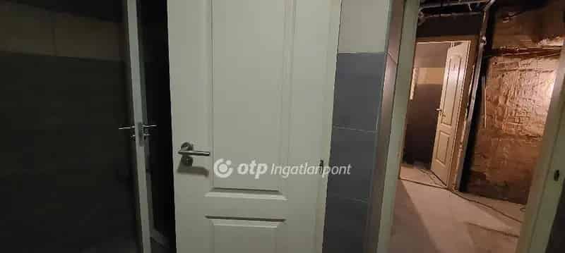 Üzleti célú Kiadó , Budapest, Közép-Magyarország