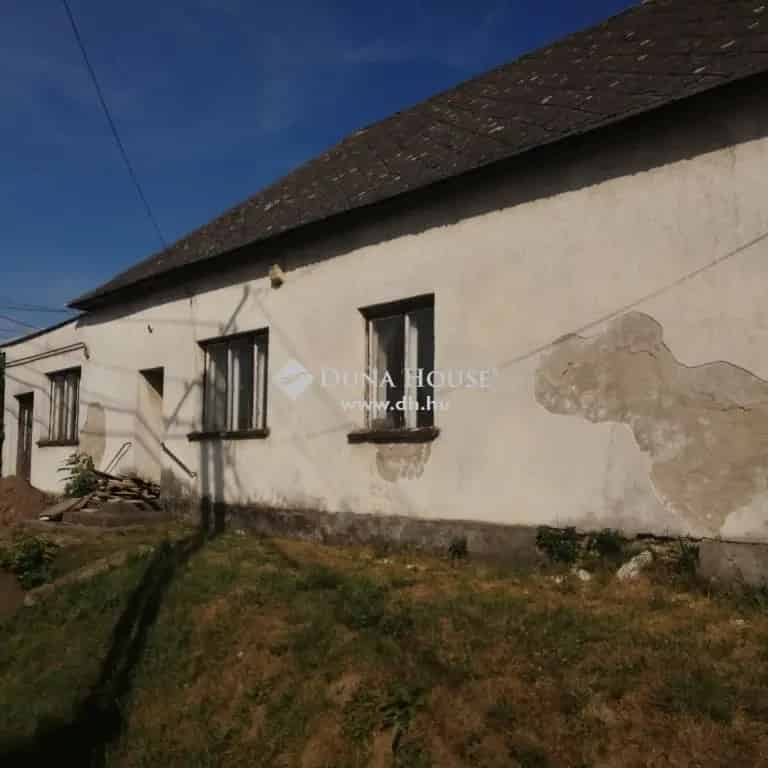 Ház Eladó , Bakonyszombathely, Dunántúl