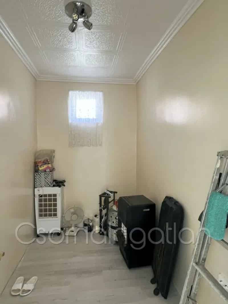 Ház Kiadó , Csornai járás, Dunántúl