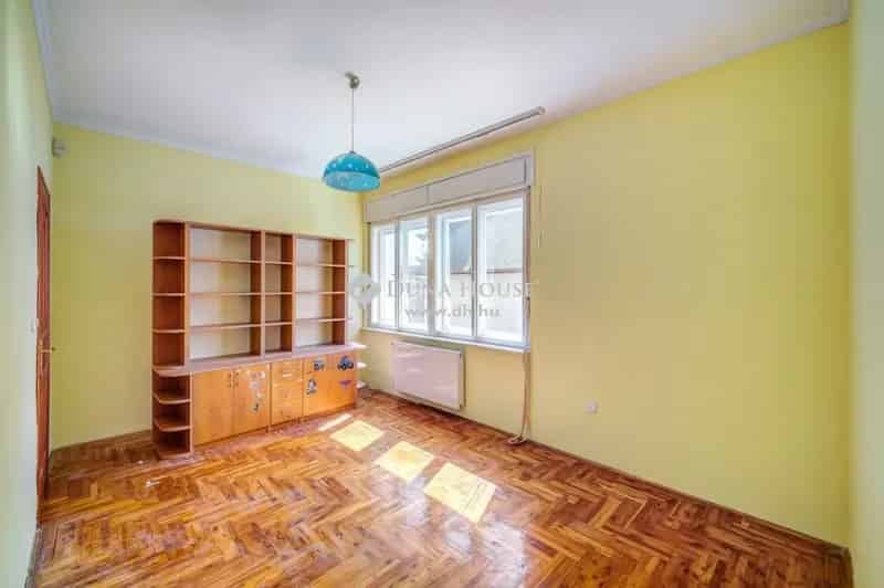 Ház Kiadó , Gödöllői járás, Közép-Magyarország