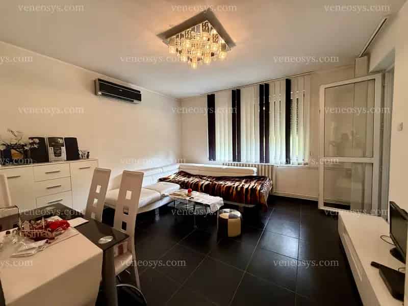 Felújított első emeleti lakás eladó, Diósdon!