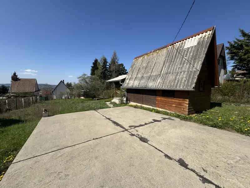 Telek Kiadó , Budakeszi járás, Közép-Magyarország