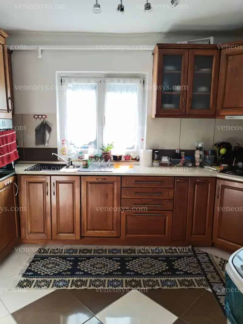 Felsőgödön eladó egy 145nm több szintes családi ház egy 1800nm telekkel